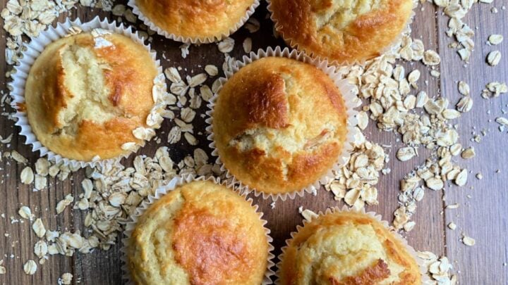 Easy Classic Oatmeal MuffinsF