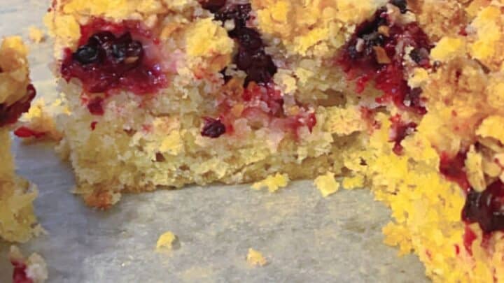 Easy Homemade Raspberry Crumb Bars 2