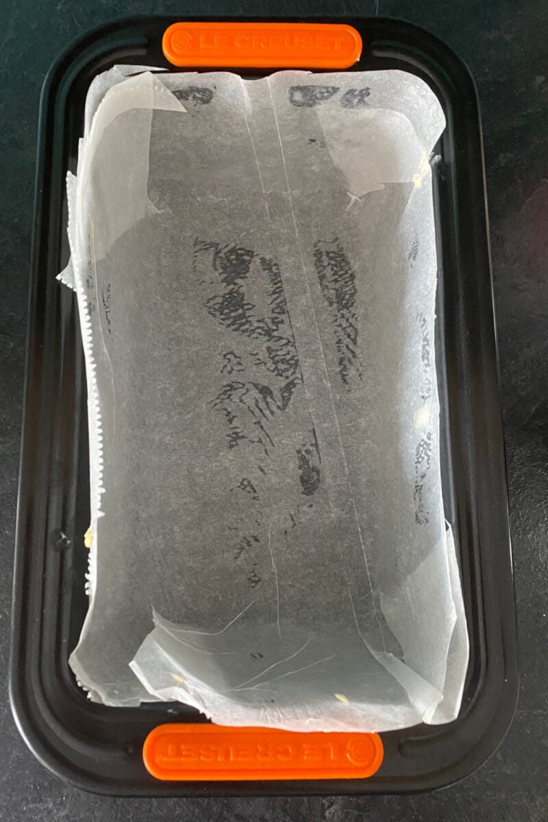 Line baking pan