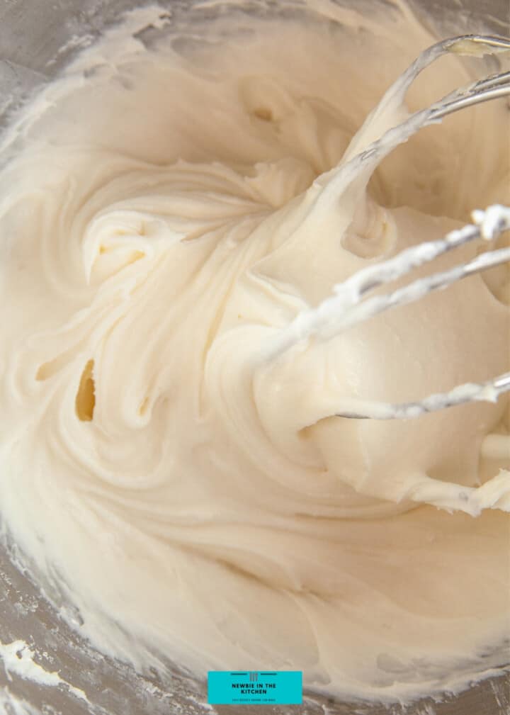 Easy Vanilla Cream Cheese Frosting 4 Easy Vanilla Cream Cheese Frosting, whisking until smooth