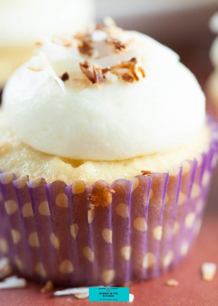 Easy Vanilla Cream Cheese Frosting 6 Easy Vanilla Cream Cheese Frosting, a fluffy creamy basic frosting recipe, great for cakes and cupcakes. A great classic recipe using simple ingredients.