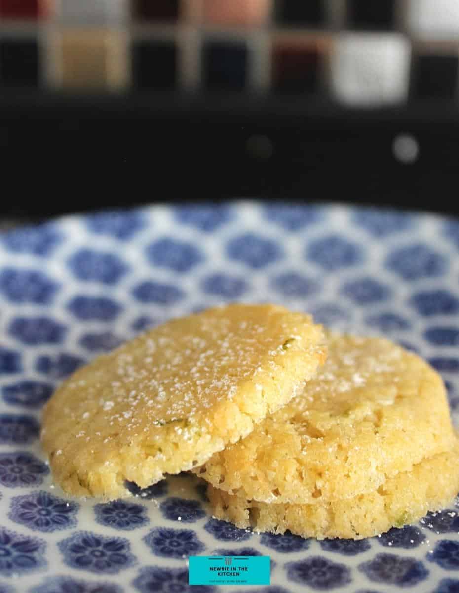 Coconut and Lime Thins are a very thin, crisp, buttery cookie, easy to make with a crunchy, caramelized texture. Delicious with a coffee or tea.